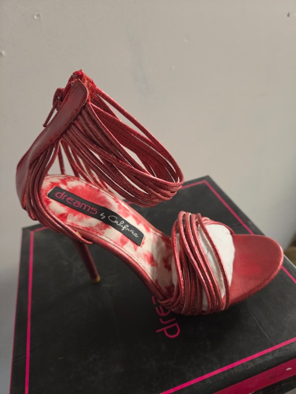 Dreams by California PARAM sandals, Sz 6.5
